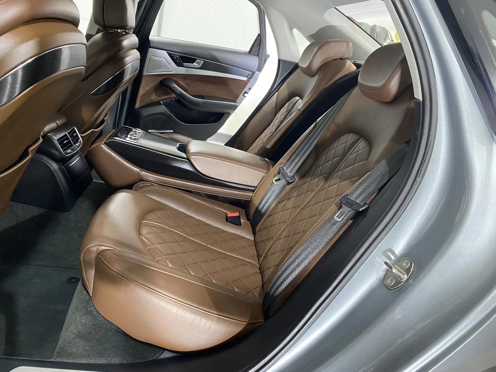 Audi A8 4.2 TDI * NAVI* NIGHT VISION* DISTRONIC* VAKUM*  | Mobile.bg   11