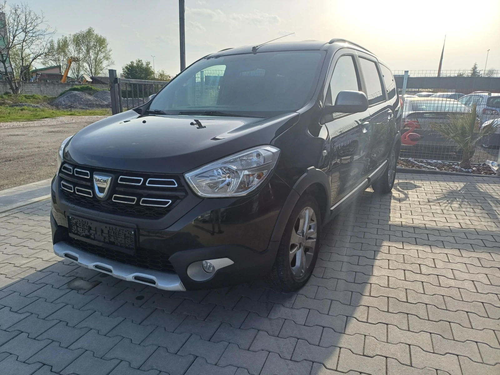 Dacia Lodgy 1.5dci 7 места Stepway euro6  - изображение 8