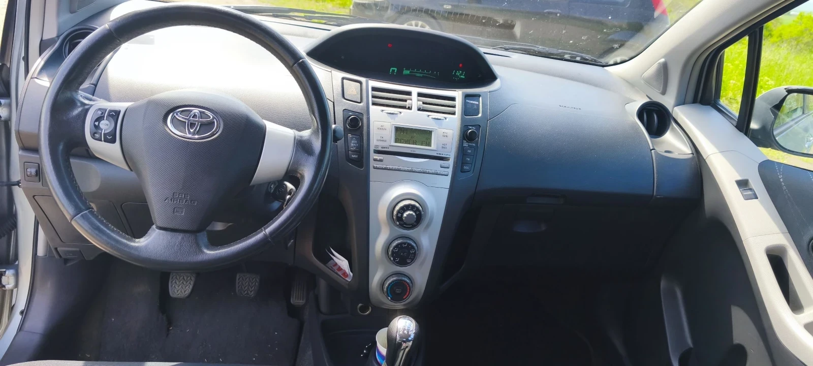 Toyota Yaris  - изображение 9