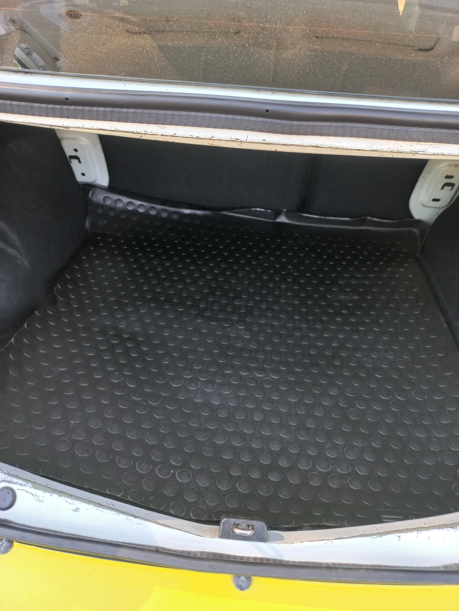 Dacia Logan 1.5dci климатик, снимка 15 - Автомобили и джипове - 51411638