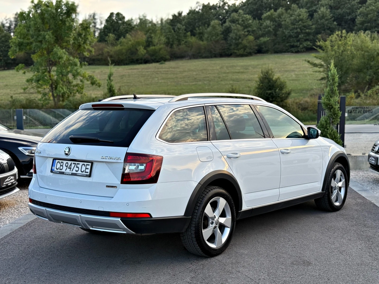 Skoda Octavia 150кс SCOUT 4X4 DSG MATRIX КАМЕРА ПОДГРЕВ - изображение 4