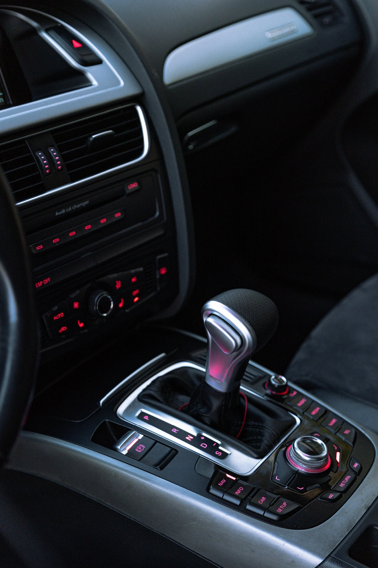 Audi A4 QUATTRO S-line | Mobile.bg   11