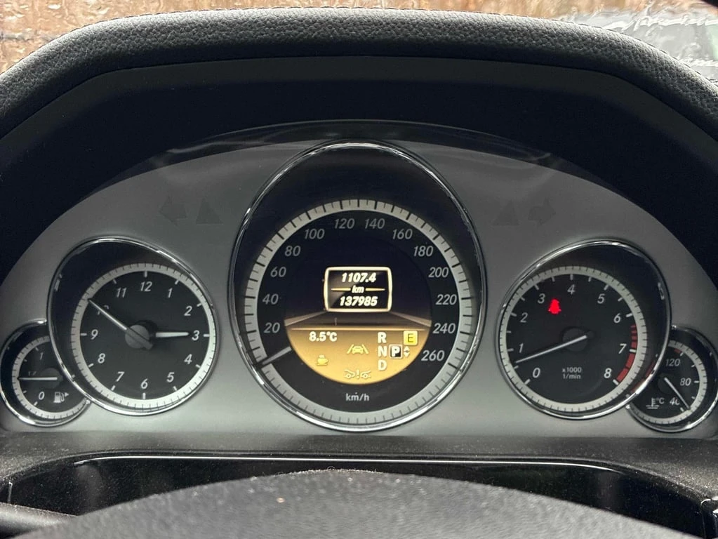 Mercedes-Benz E 55 * 550 * CARFAX * БЕЗ ПЪРВОНАЧАЛНА ВНОСКА - изображение 8