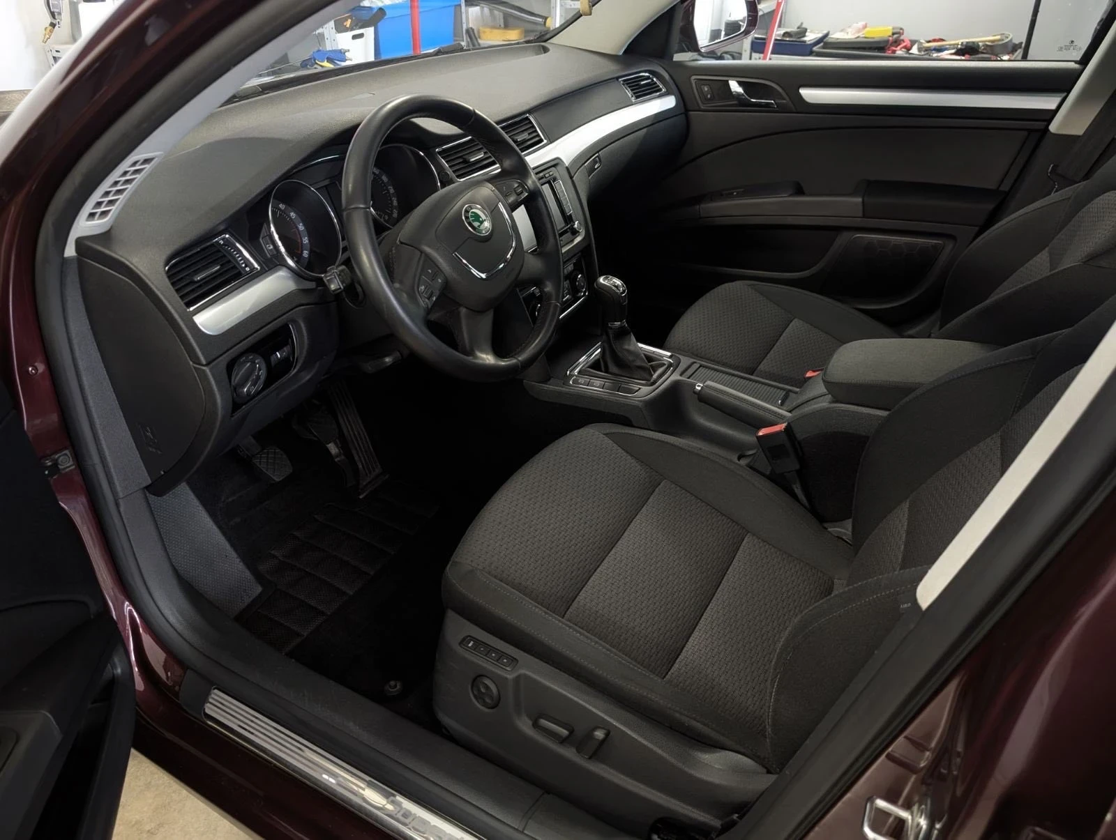 Skoda Superb 4х4 UNIKAT, снимка 10 - Автомобили и джипове - 53957085