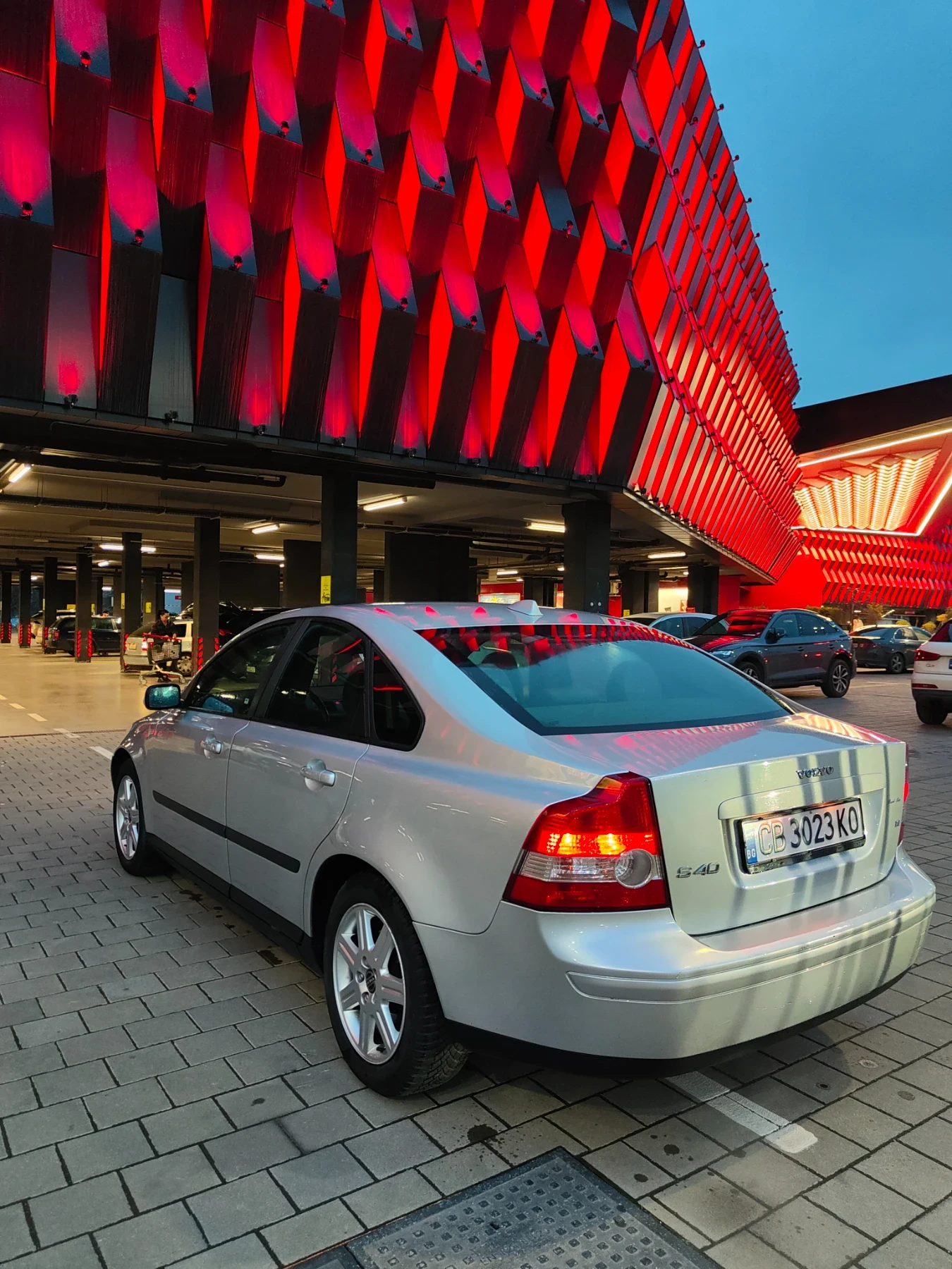 Volvo S40 1.8 газ/бензин, снимка 10 - Автомобили и джипове - 54033391