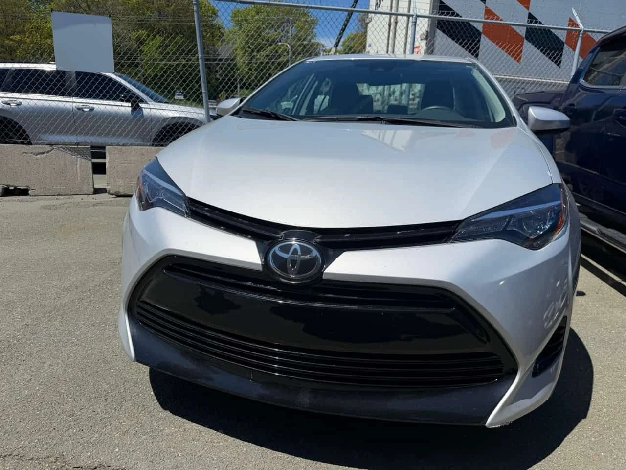 Toyota Corolla * 4dr Sdn * CARFAX * ОПЦИЯ ЗА ФИНАНСИРАНЕ, снимка 5 - Автомобили и джипове - 54963437