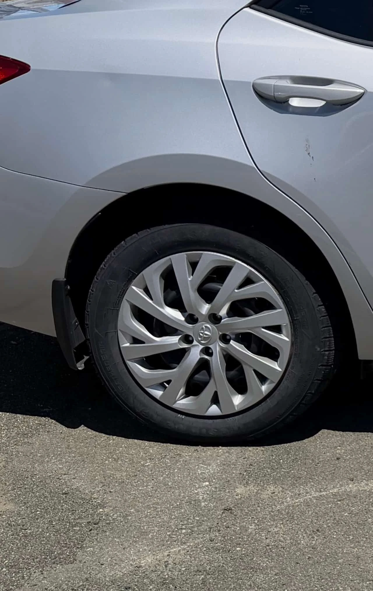Toyota Corolla * 4dr Sdn * CARFAX * ОПЦИЯ ЗА ФИНАНСИРАНЕ, снимка 6 - Автомобили и джипове - 54963437