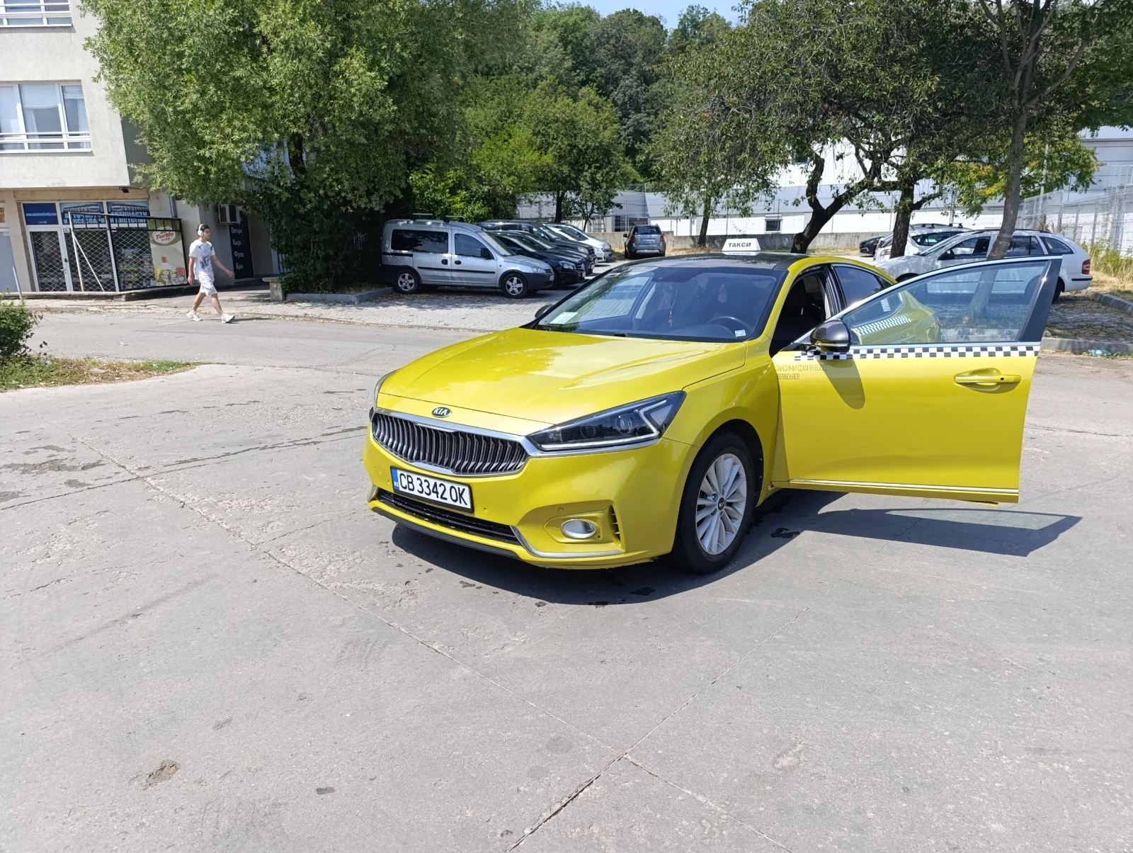Kia K7, снимка 2 - Автомобили и джипове - 55154926