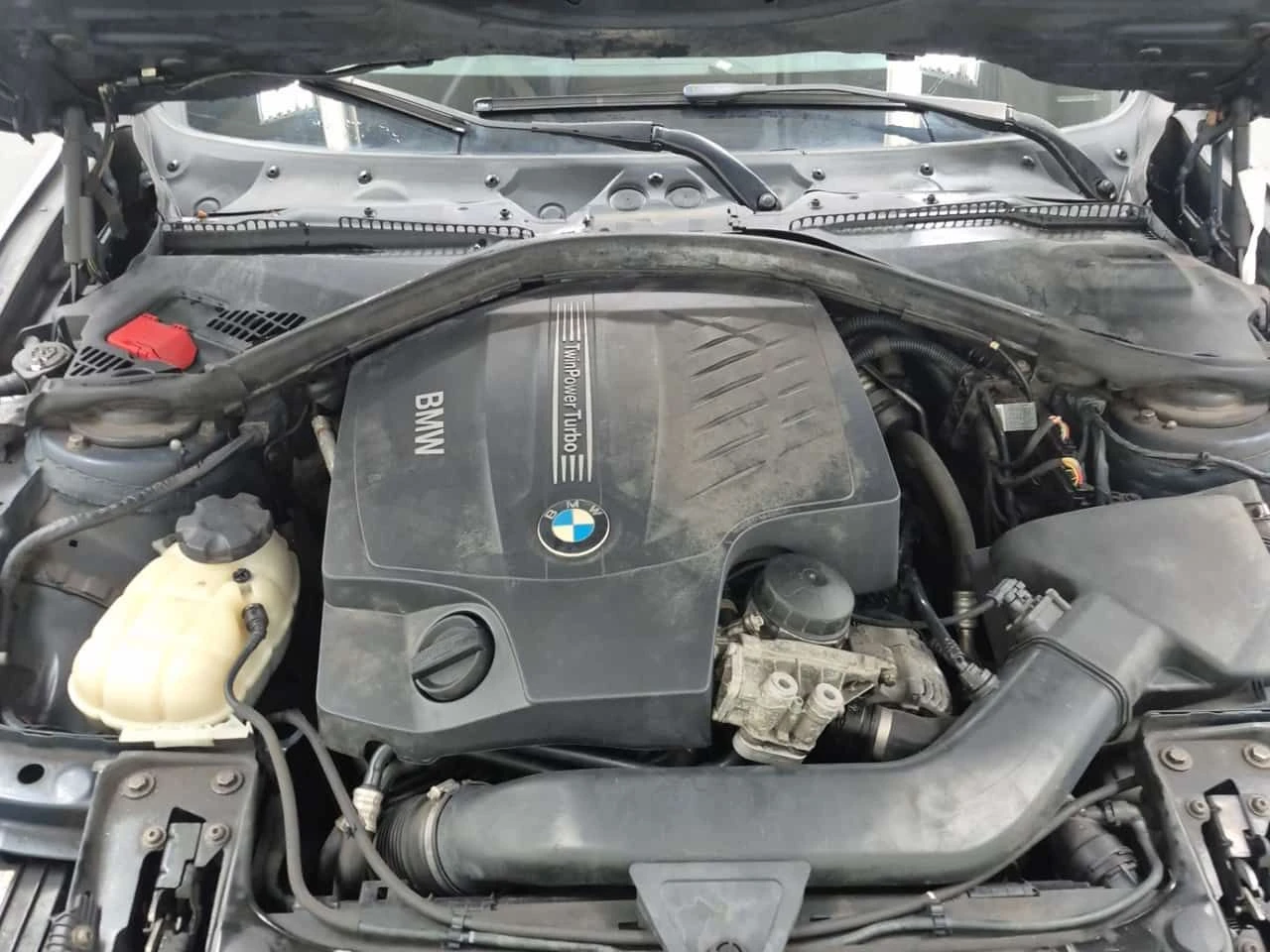 BMW 335 * xDrive * CARFAX * �������� ������� *  | Mobile.bg � ����������� 16