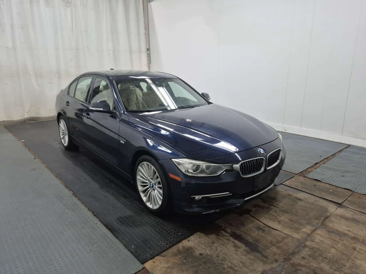 BMW 335 * xDrive * CARFAX * �������� ������� *  | Mobile.bg � ����������� 2