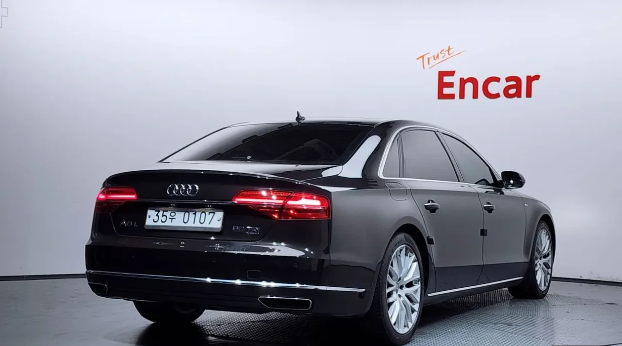 Audi A8 4.2TDI * FACELIFT * 360 CAM * ОБДУХВАНЕ * HEAD UP , снимка 3 - Автомобили и джипове - 55398749