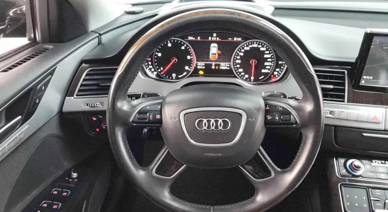 Audi A8 4.2TDI * FACELIFT * 360 CAM * ОБДУХВАНЕ * HEAD UP , снимка 6 - Автомобили и джипове - 55398749