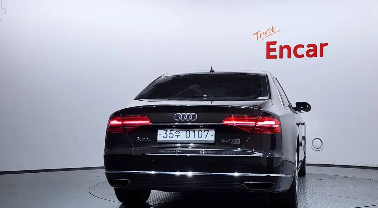 Audi A8 4.2TDI * FACELIFT * 360 CAM * ОБДУХВАНЕ * HEAD UP , снимка 4 - Автомобили и джипове - 55398749