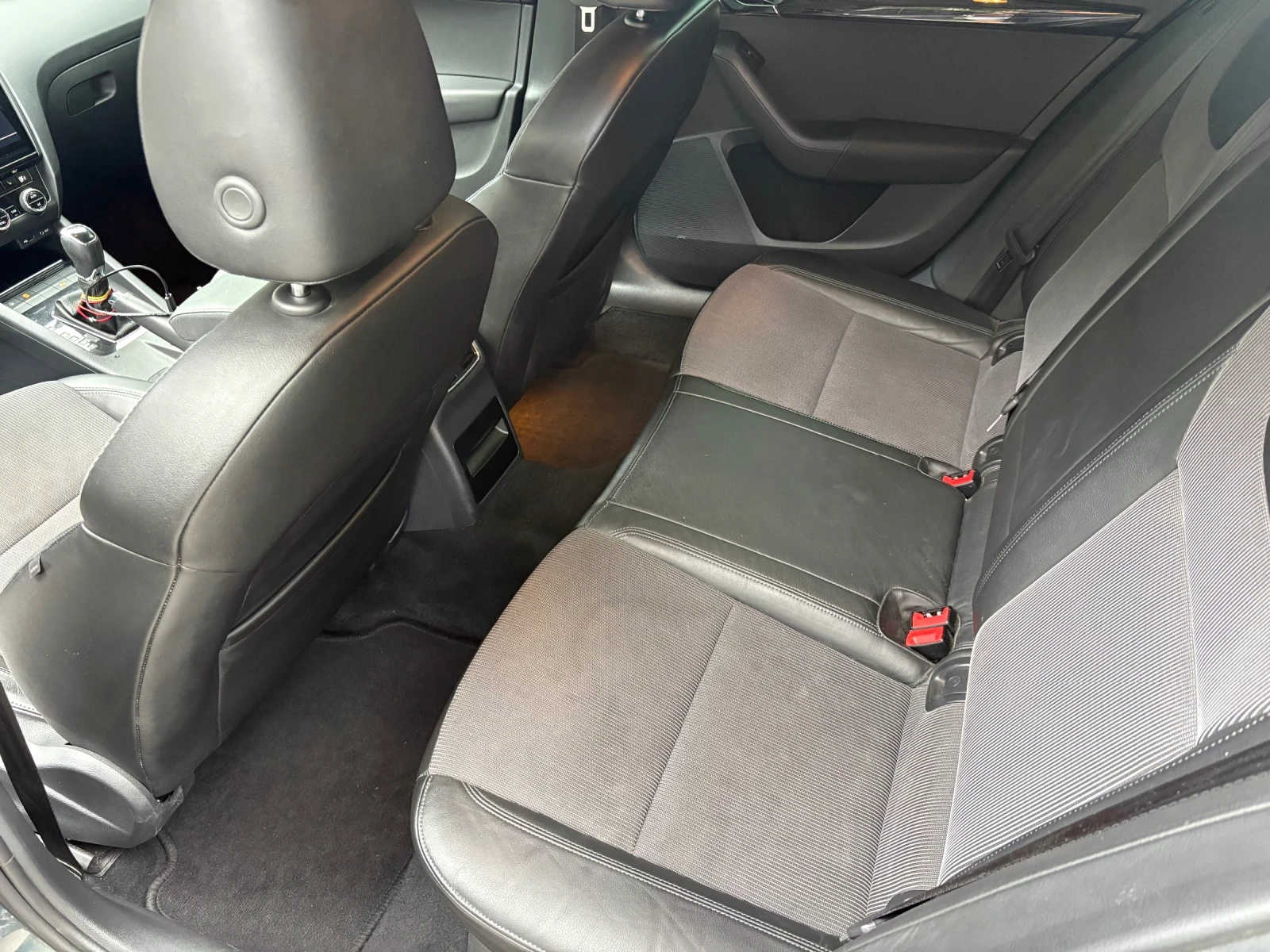 Skoda Octavia 2.0TDI 150, снимка 11 - Автомобили и джипове - 55416143
