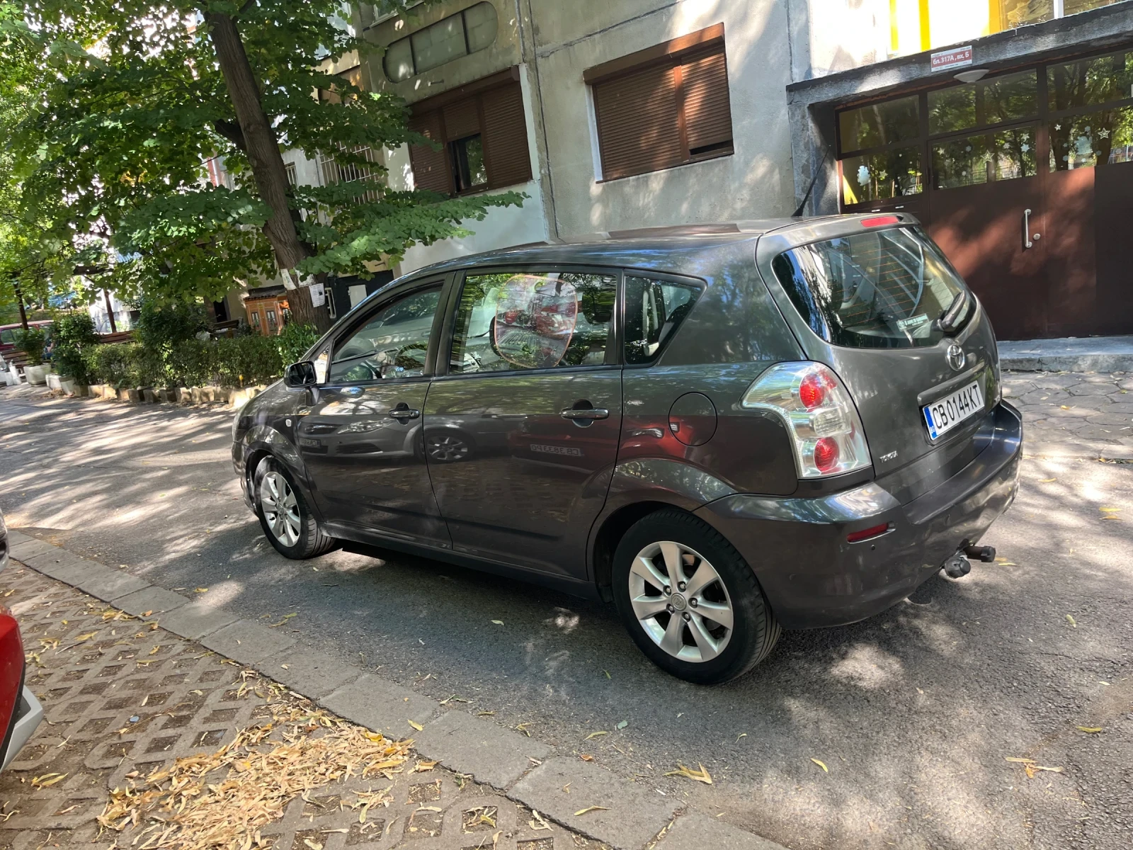 Toyota Corolla verso 2.2 d4d, снимка 3 - Автомобили и джипове - 55513030