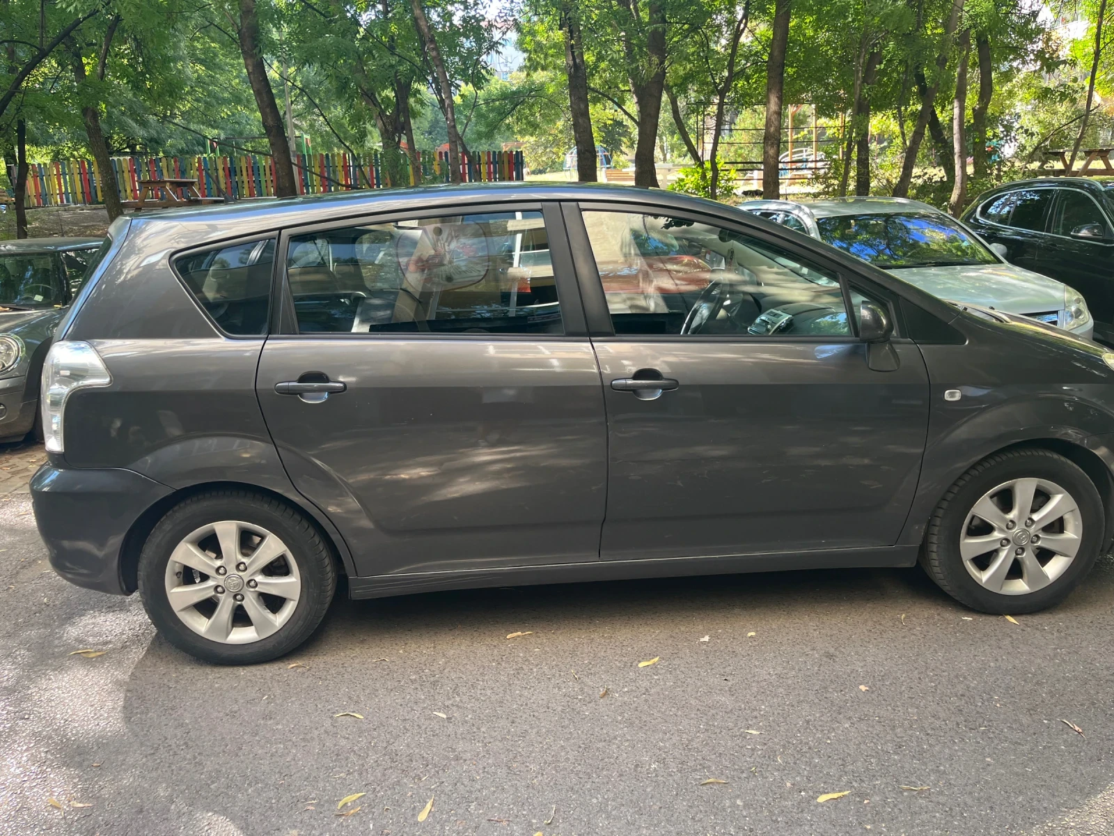 Toyota Corolla verso 2.2 d4d, снимка 5 - Автомобили и джипове - 55513030