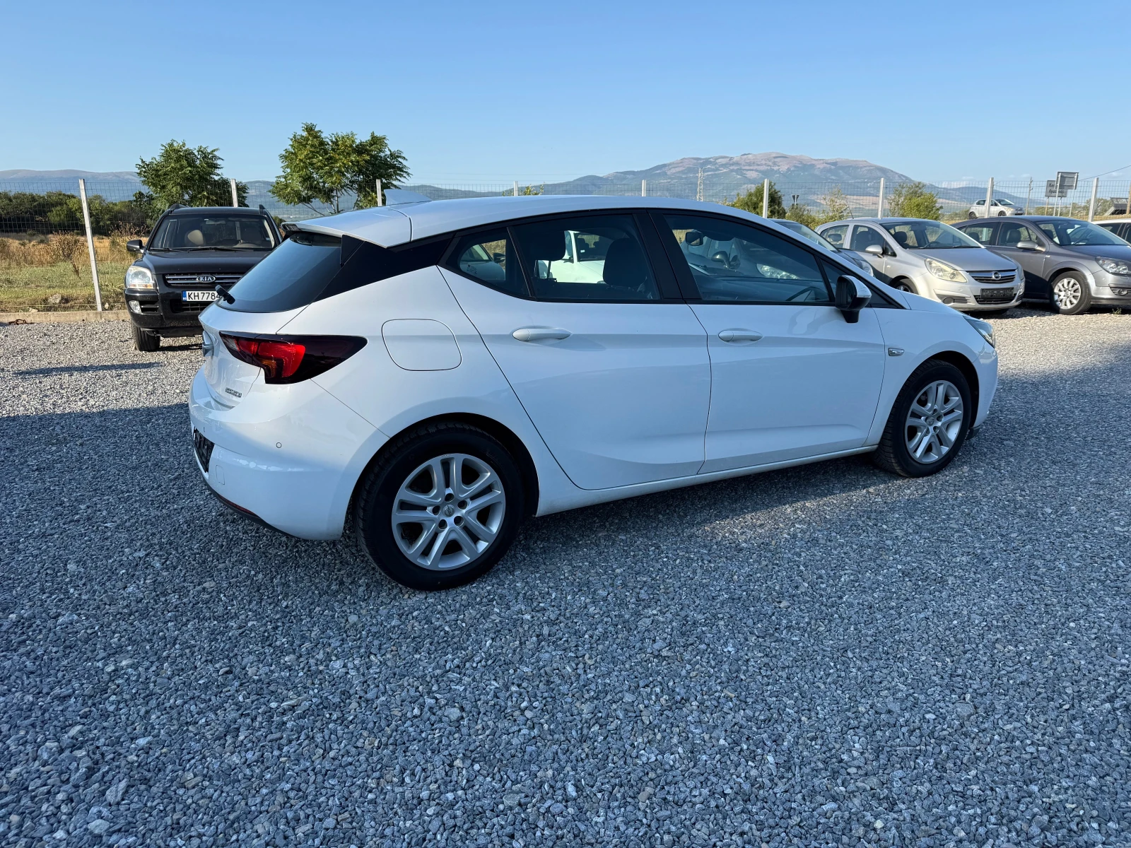 Opel Astra 1.6 CDTI EVRO 6, снимка 8 - Автомобили и джипове - 55553917