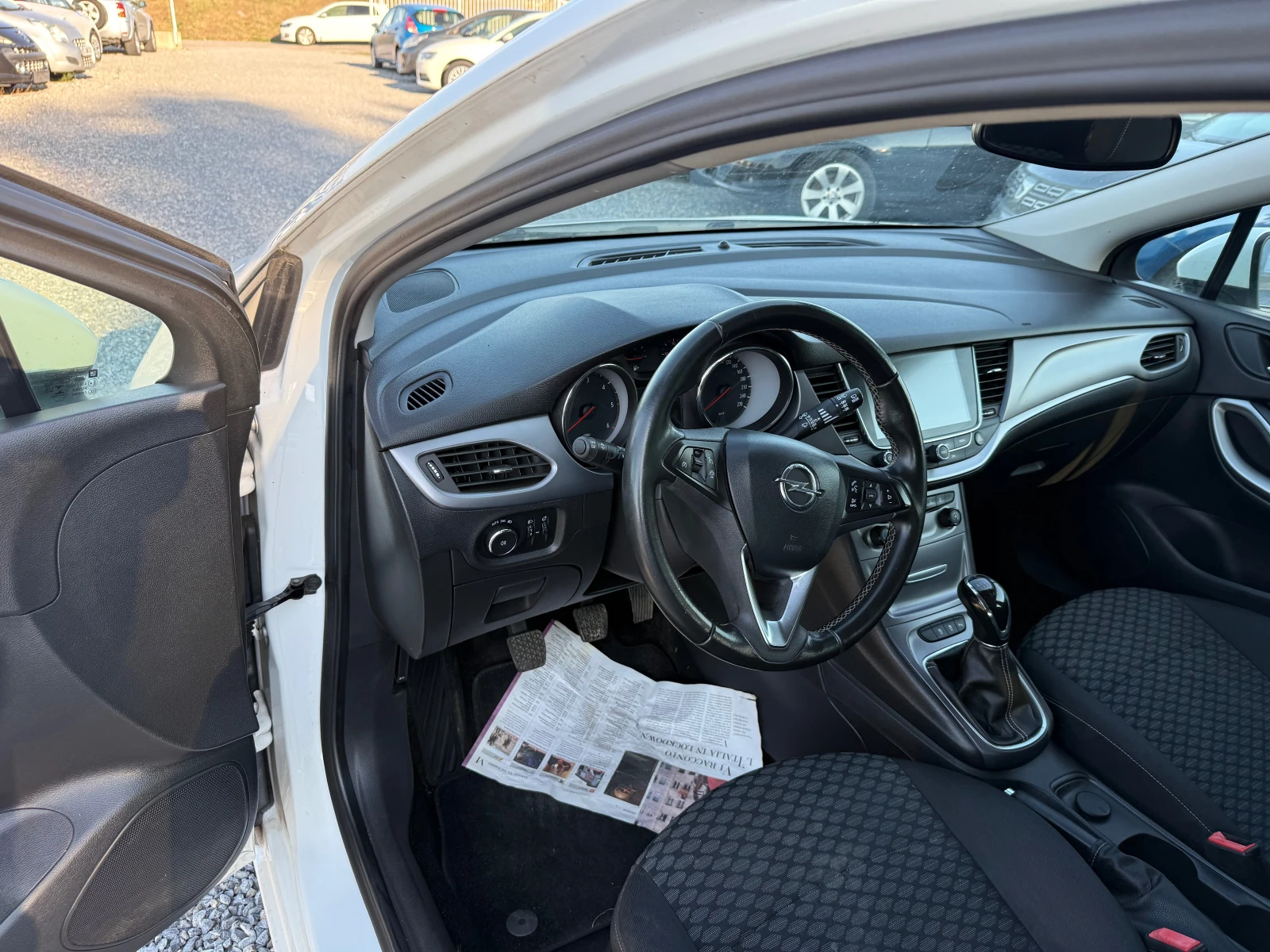 Opel Astra 1.6 CDTI EVRO 6, снимка 10 - Автомобили и джипове - 55553917