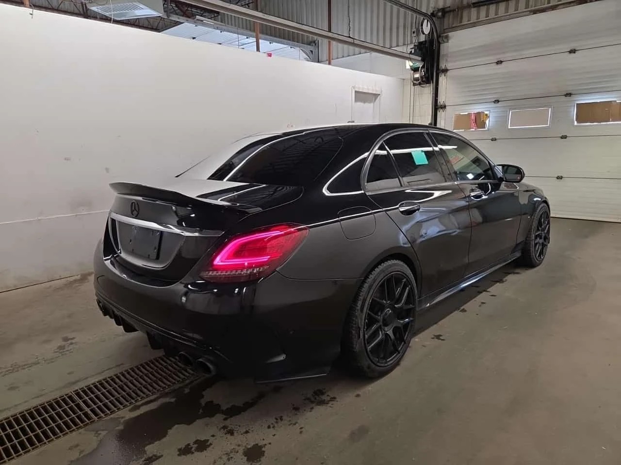 Mercedes-Benz C 43 AMG * 43 * АВТОКРЕДИТ БЕЗ ПЪРВОНАЧАЛНА ВНОСКА* , снимка 3 - Автомобили и джипове - 55585534
