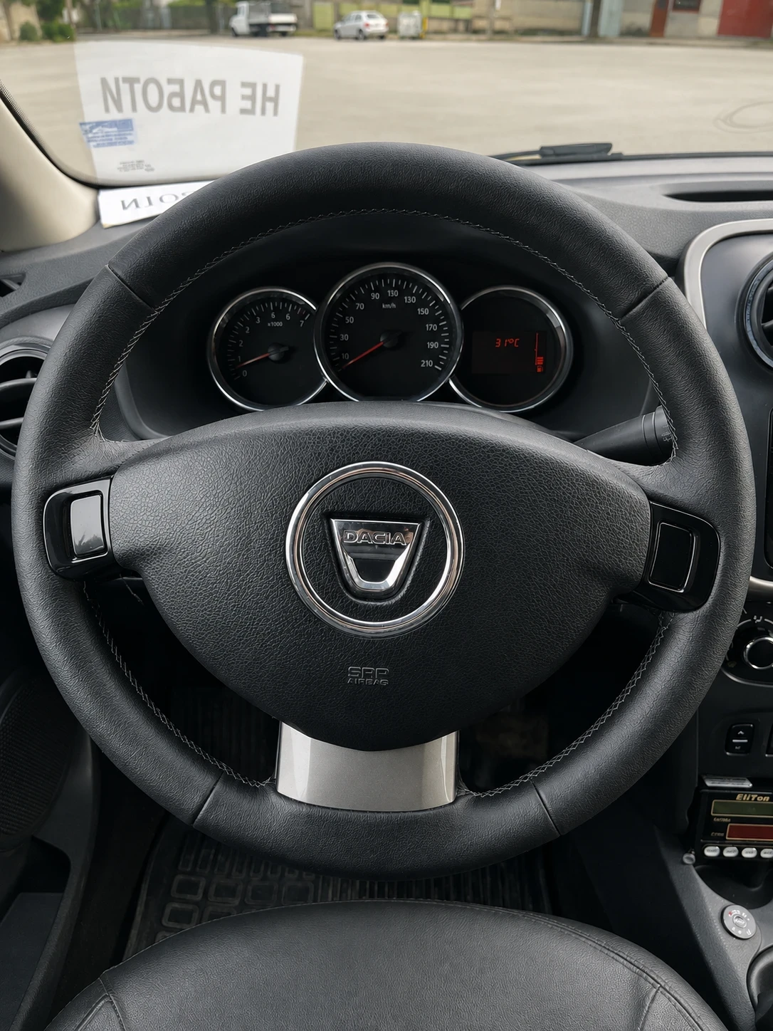 Dacia Sandero 9.0TCe* Stepway* 90hp* ГАЗ* КЛИМА* КОЖА, снимка 13 - Автомобили и джипове - 55943222