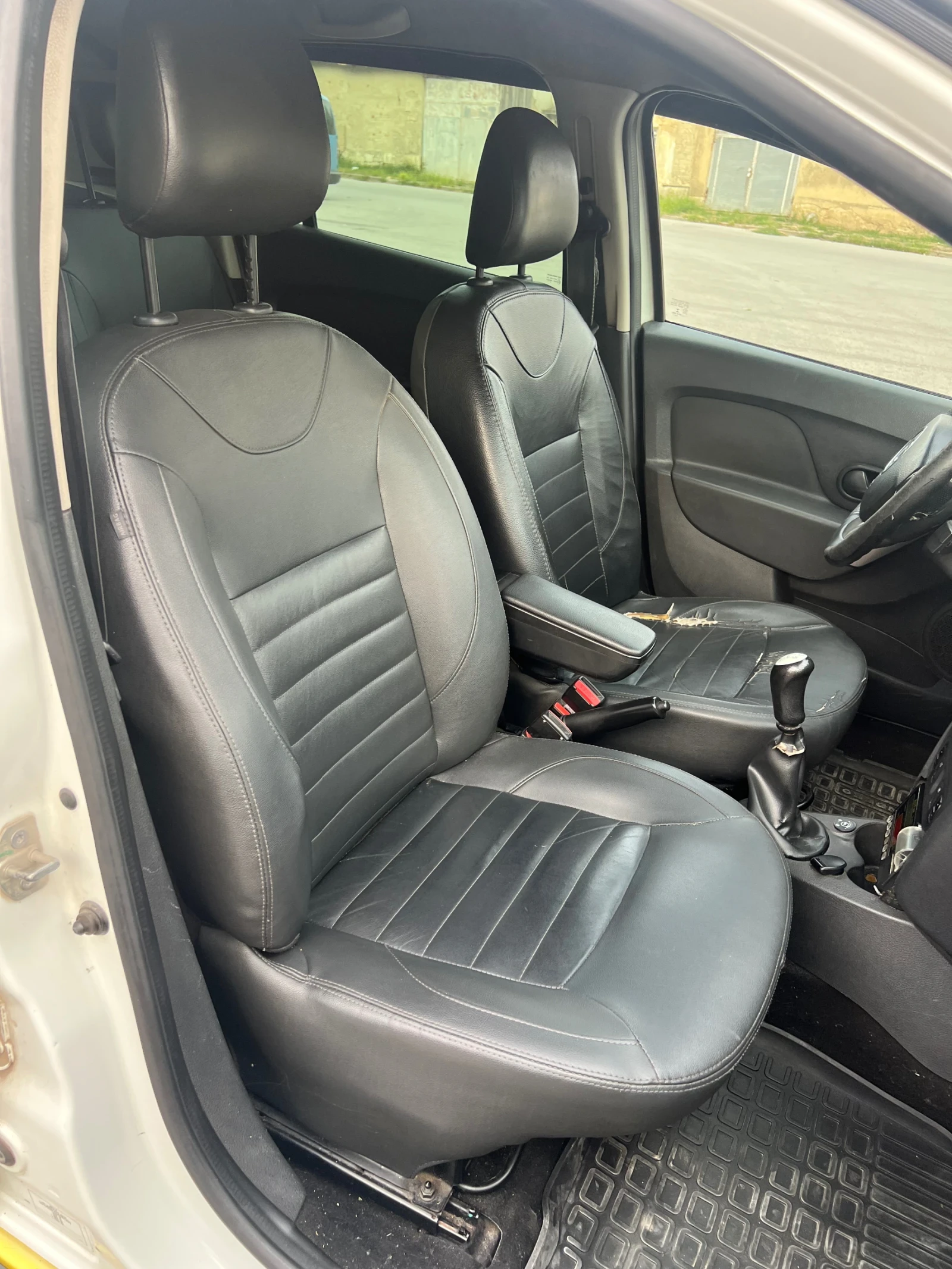 Dacia Sandero 9.0TCe* Stepway* 90hp* ГАЗ* КЛИМА* КОЖА, снимка 9 - Автомобили и джипове - 55943222