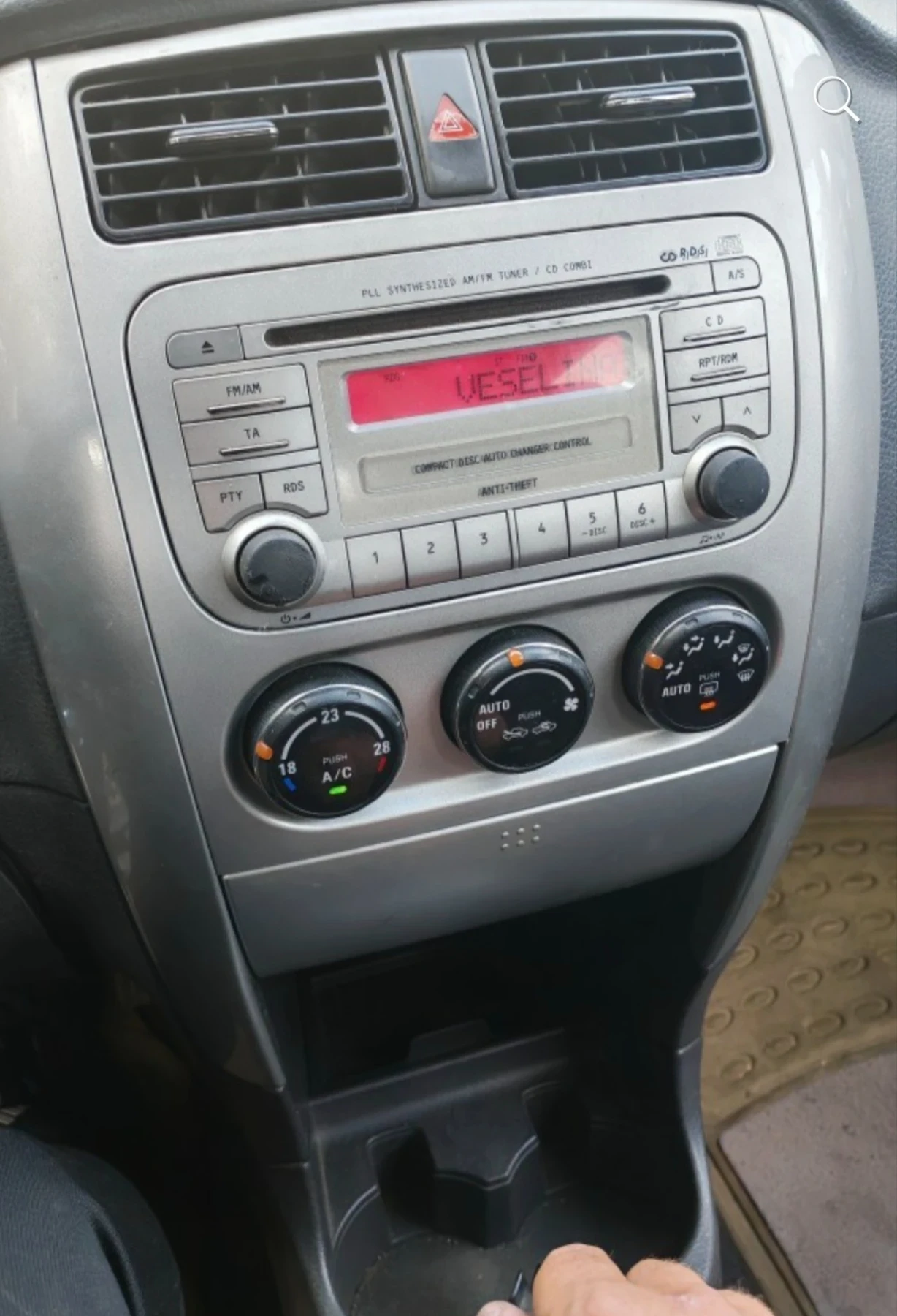 Suzuki Liana | Mobile.bg � ����������� 6