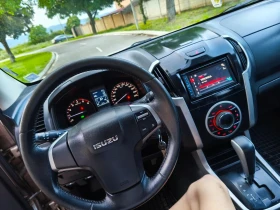 Toyota Hilux Isuzu D-Max, снимка 14
