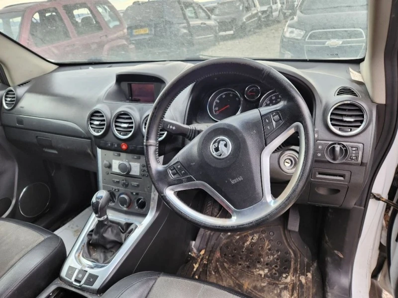 Opel Antara 2.2d, снимка 7 - Автомобили и джипове - 40151628