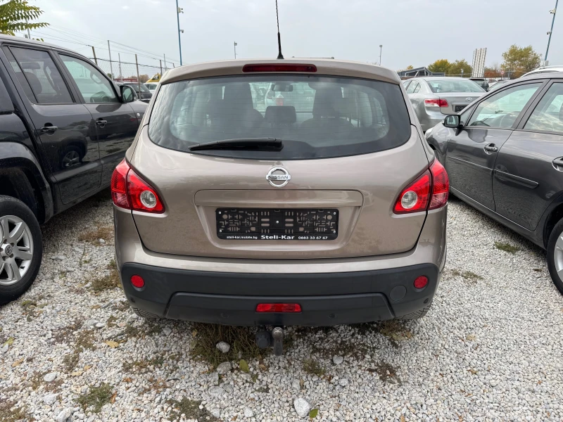 Nissan Qashqai 2.0i, снимка 4 - Автомобили и джипове - 47788069