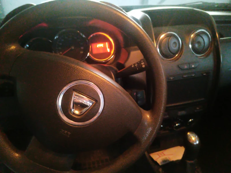 Dacia Duster 1.6 GAZ LPG, снимка 3 - Автомобили и джипове - 52267062