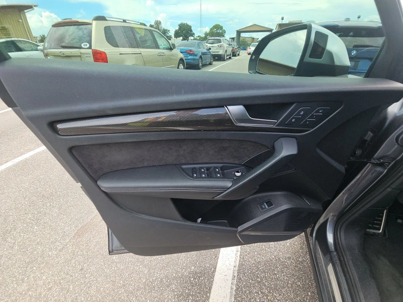 Audi SQ5 MATRIX* ДИГИТАЛНО* ТАБЛО* 360КАМЕРА* КЕЙЛЕС, снимка 7 - Автомобили и джипове - 52835620