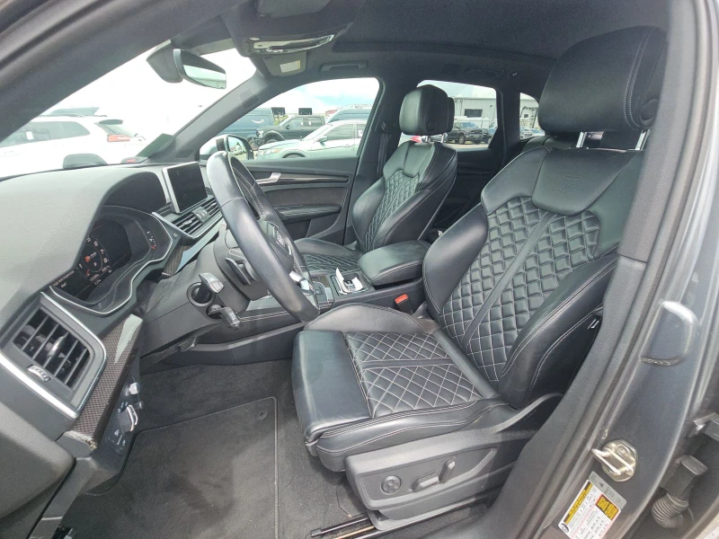 Audi SQ5 MATRIX* ДИГИТАЛНО* ТАБЛО* 360КАМЕРА* КЕЙЛЕС, снимка 10 - Автомобили и джипове - 52835620