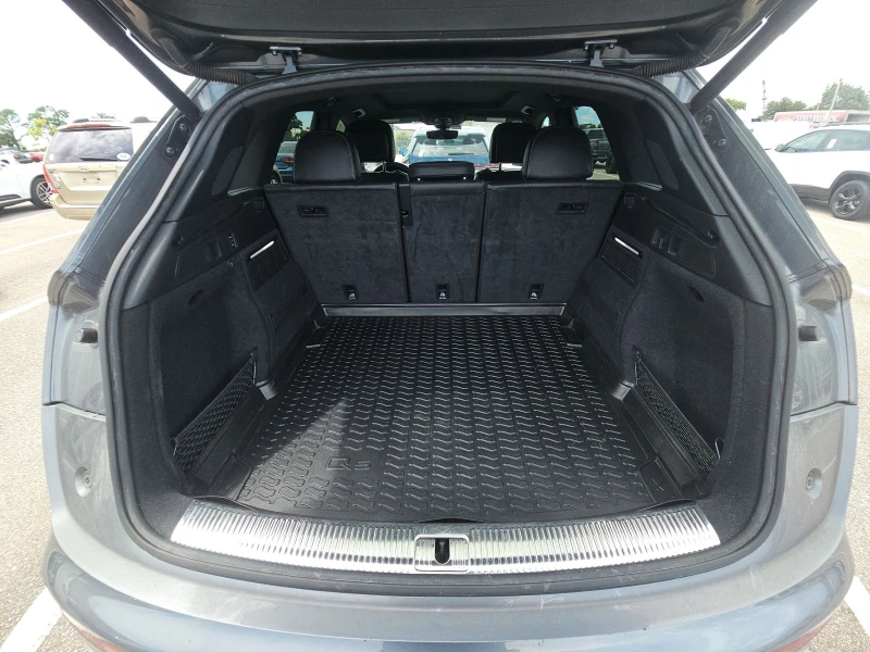 Audi SQ5 MATRIX* ДИГИТАЛНО* ТАБЛО* 360КАМЕРА* КЕЙЛЕС, снимка 14 - Автомобили и джипове - 52835620