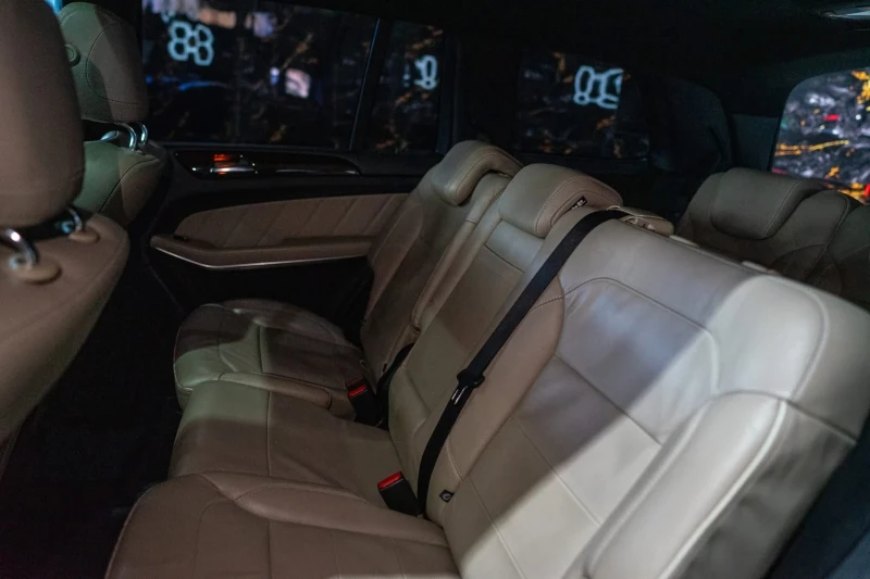 Mercedes-Benz GL 350 D 4 MATIC FULL AMG LINE 7-МЕСТЕН ПАНО ЛИЗИНГ 100%, снимка 15 - Автомобили и джипове - 52485922