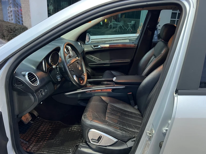 Mercedes-Benz ML 320 На ПРУЖИНИ!!! Собствен лизинг 100%одобрение!, снимка 15 - Автомобили и джипове - 53302410