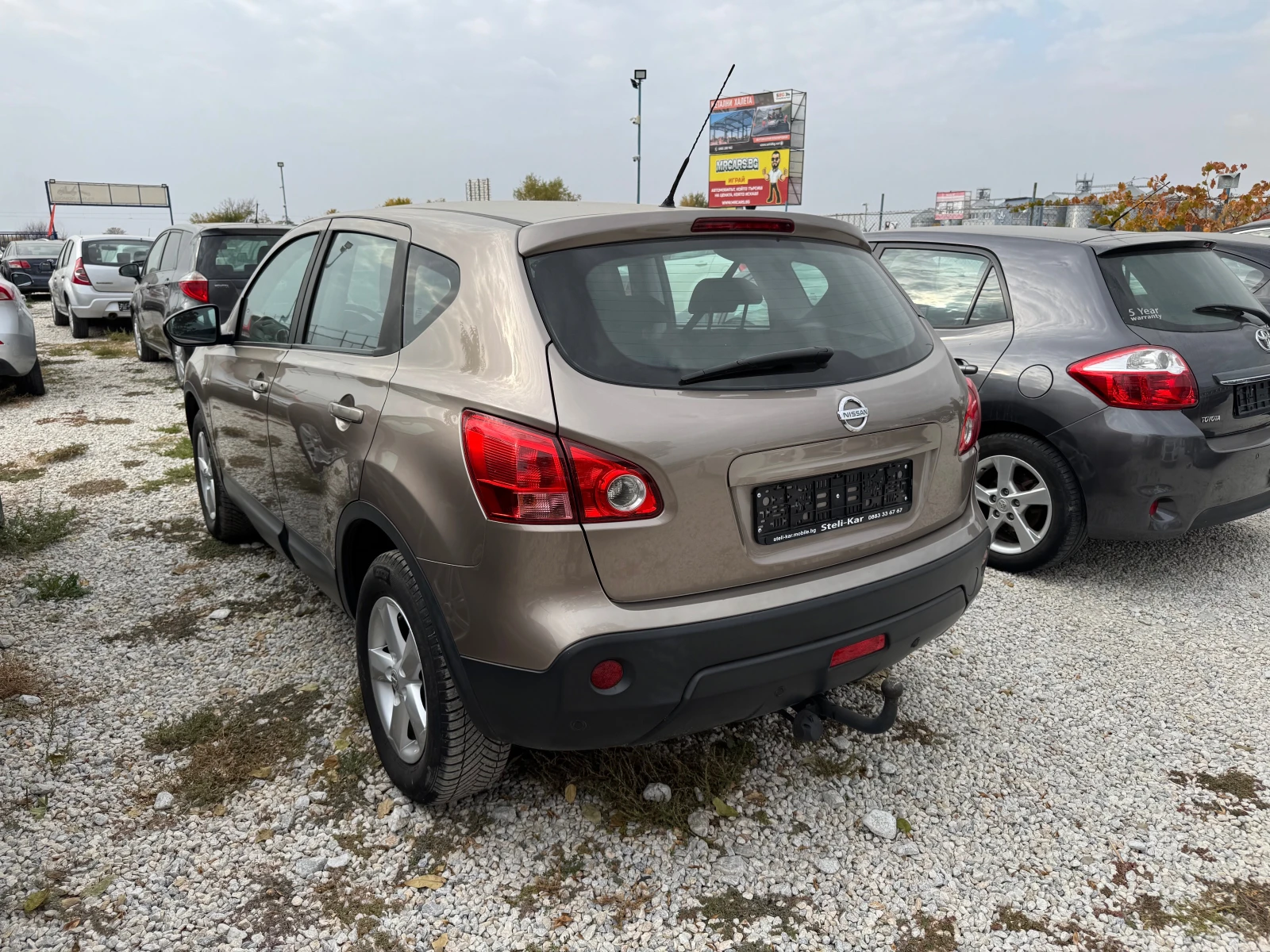 Nissan Qashqai 2.0i - изображение 3