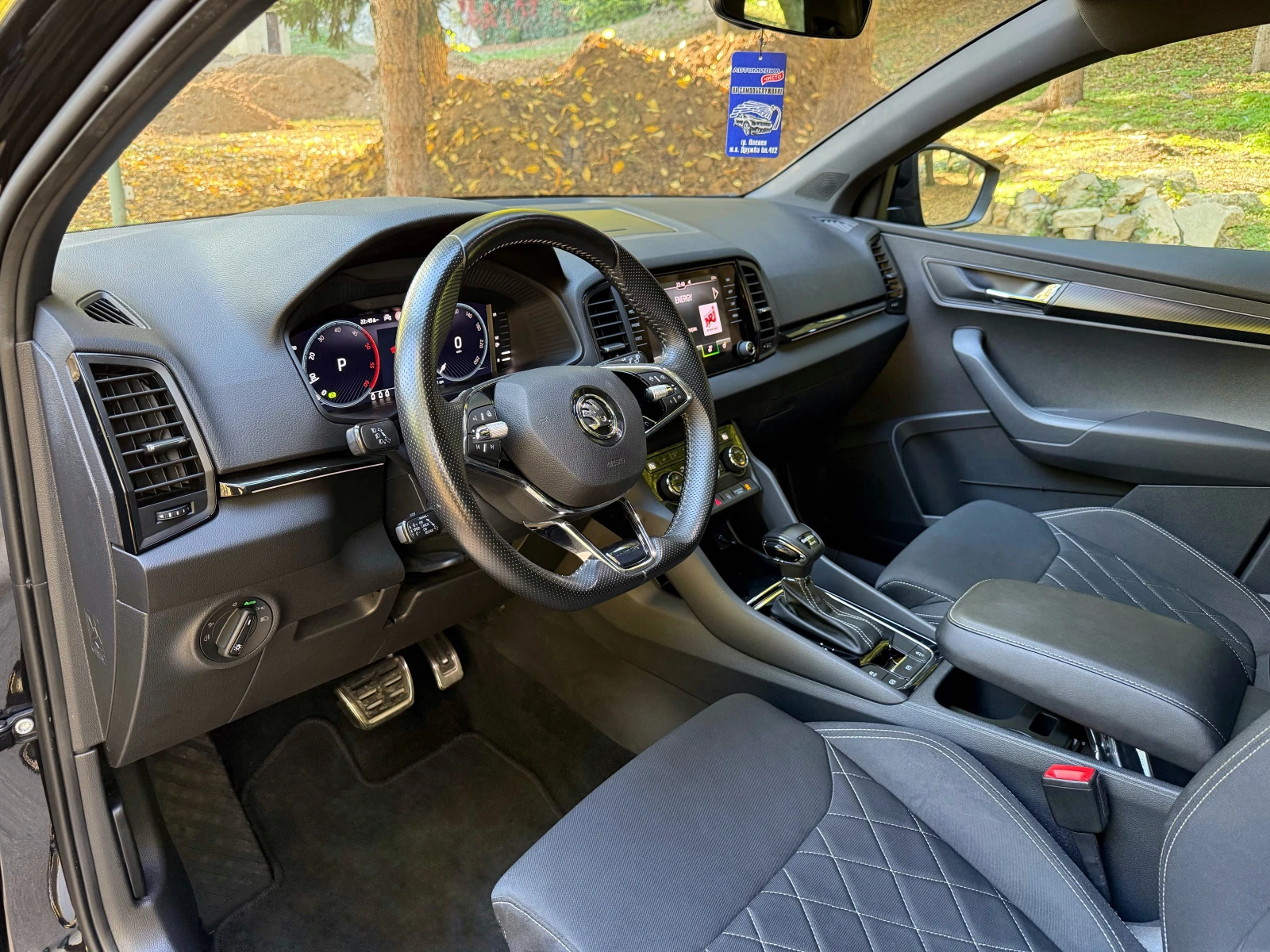 Skoda Karoq 2.0TDI* 4Х4* SPORT-LINE* PANO* DSG* CAM* DIST*  - изображение 6