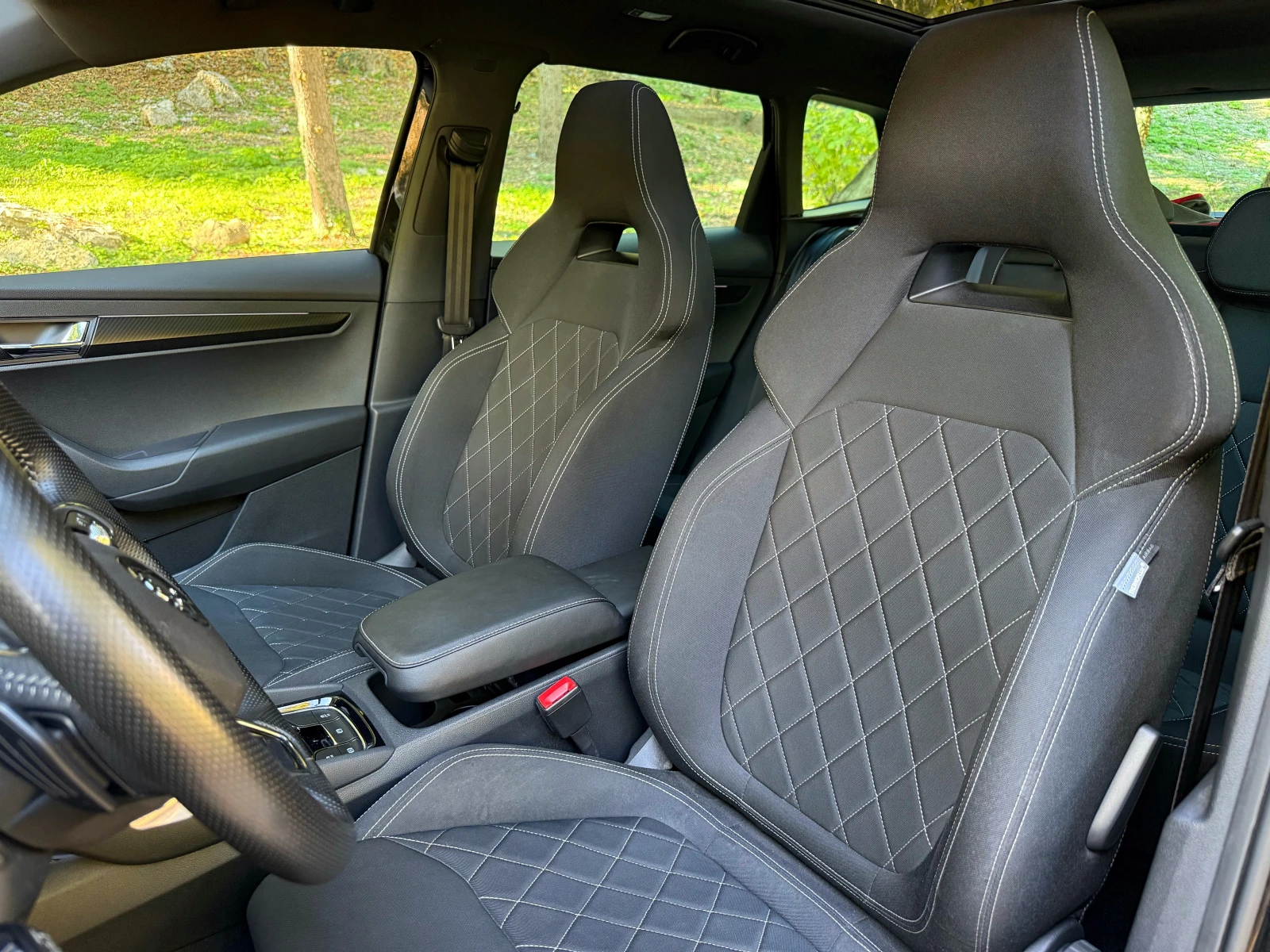 Skoda Karoq 2.0TDI* 4Х4* SPORT-LINE* PANO* DSG* CAM* DIST*  - изображение 9