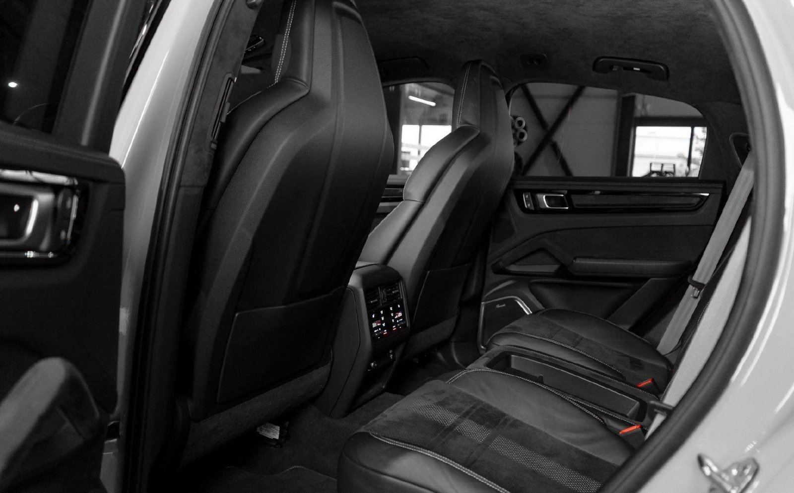 Porsche Cayenne Turbo GT - изображение 10