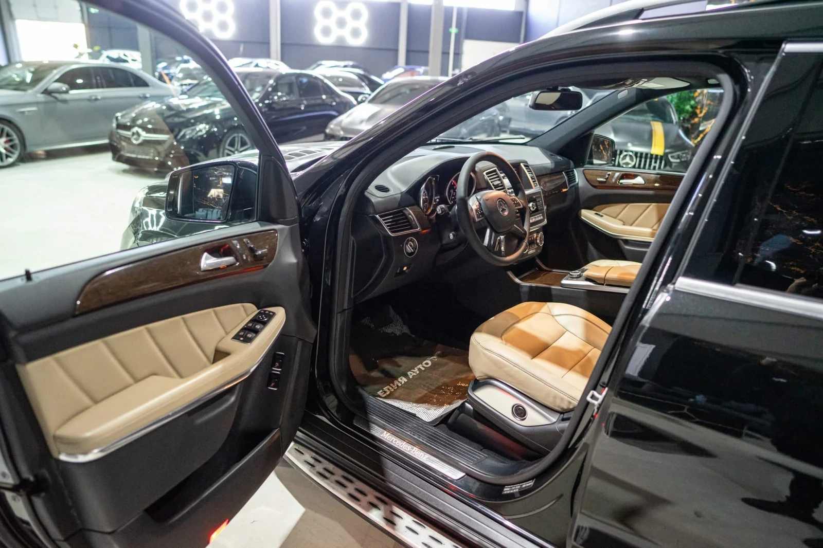 Mercedes-Benz GL 350 D 4 MATIC FULL AMG LINE 7-МЕСТЕН ПАНО ЛИЗИНГ 100% - изображение 9