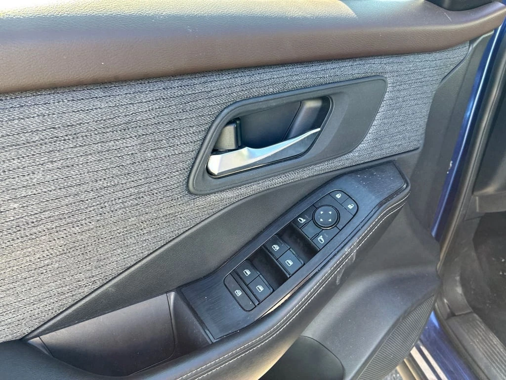 Nissan Rogue * AWD SV * CARFAX *    | Mobile.bg   11