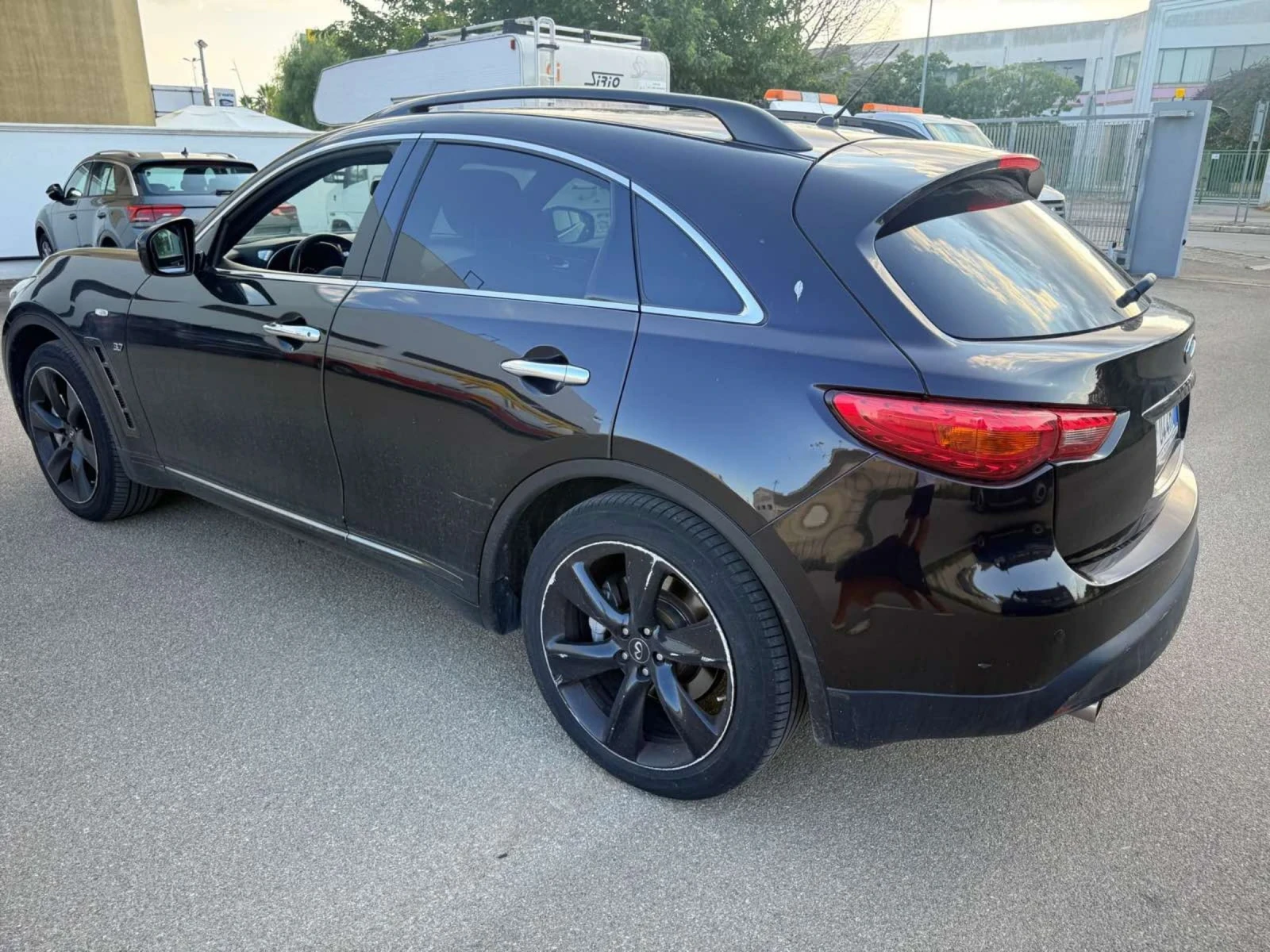 Infiniti QX70 S 3.7i-ГАЗ-БЕНЗИН - изображение 4