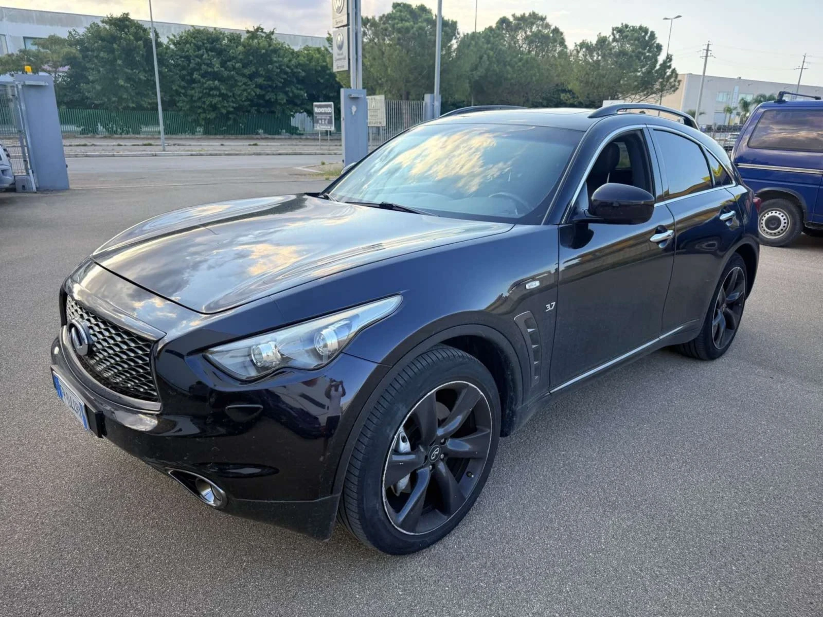 Infiniti QX70 S 3.7i-ГАЗ-БЕНЗИН - изображение 2