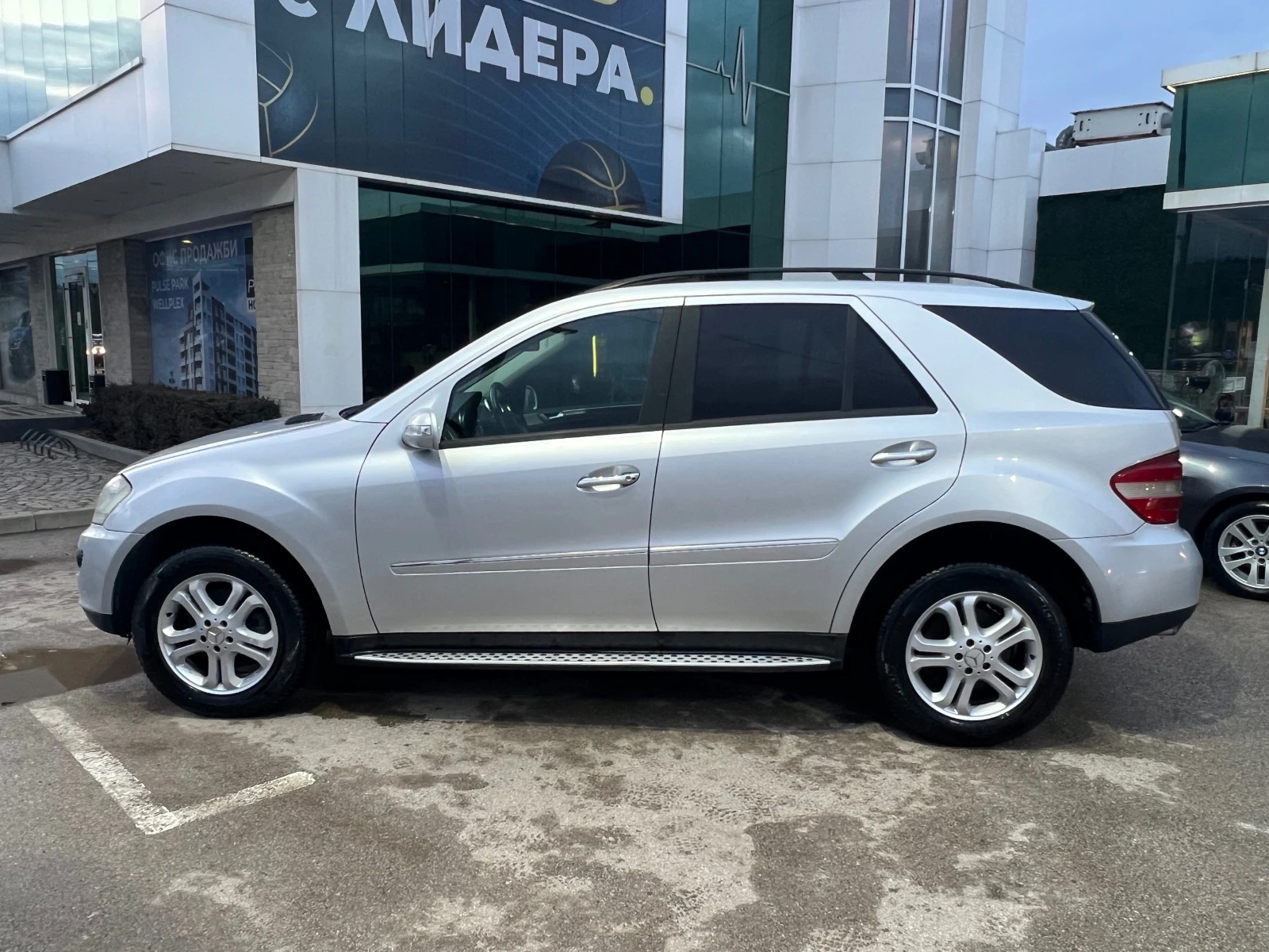 Mercedes-Benz ML 320 На ПРУЖИНИ!!! Собствен лизинг 100%одобрение! - изображение 6