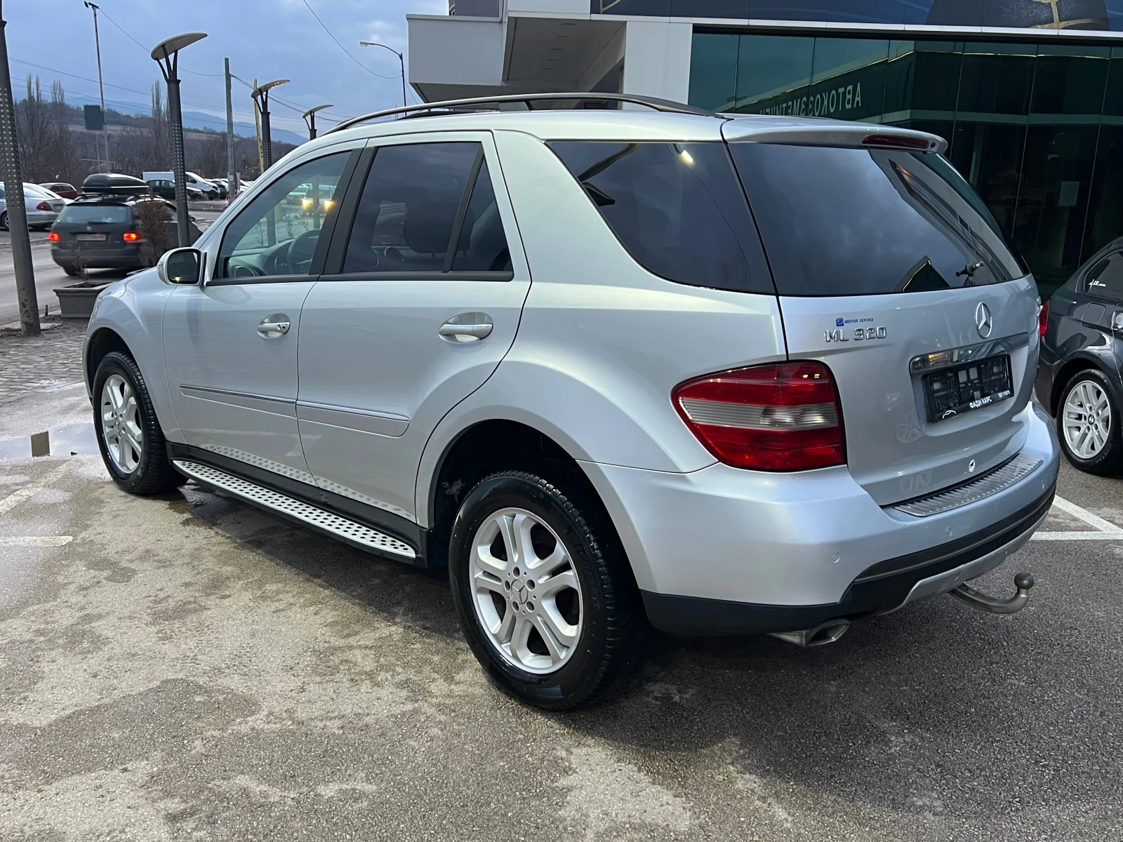 Mercedes-Benz ML 320 На ПРУЖИНИ!!! Собствен лизинг 100%одобрение! - изображение 7