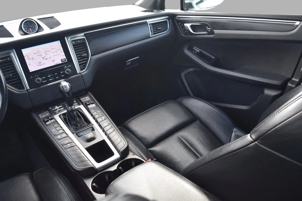 Porsche Macan, снимка 11 - Автомобили и джипове - 53819568