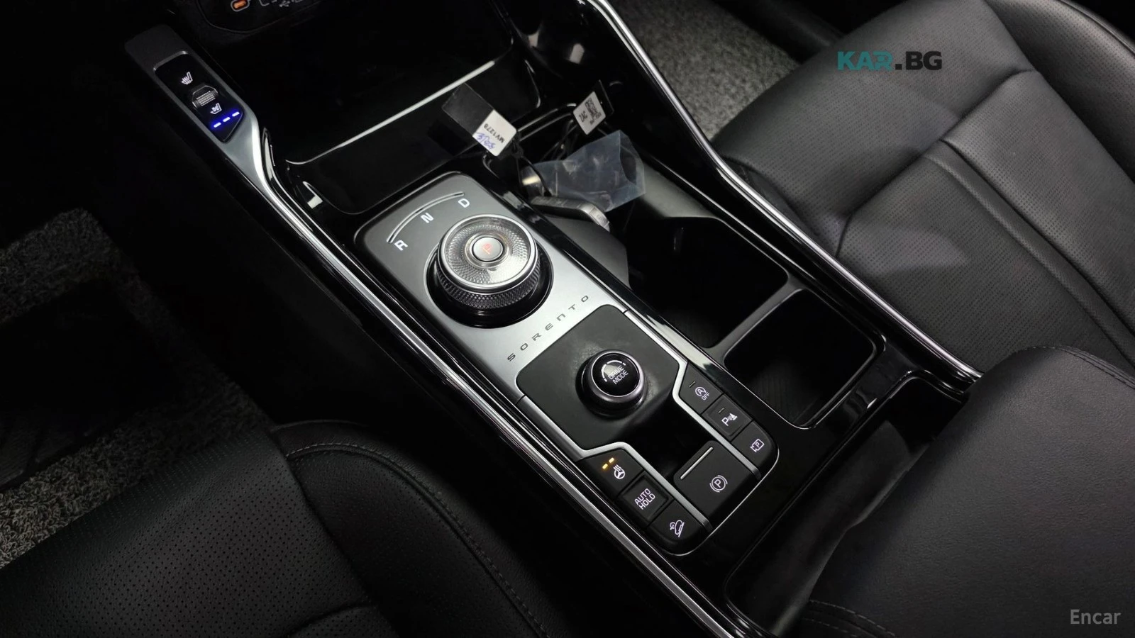 Kia Sorento * 2.2d* Noblesse* ПОДГРЕВ* ОБДУХВАНЕ* 360* HEAD-UP, снимка 7 - Автомобили и джипове - 54854675