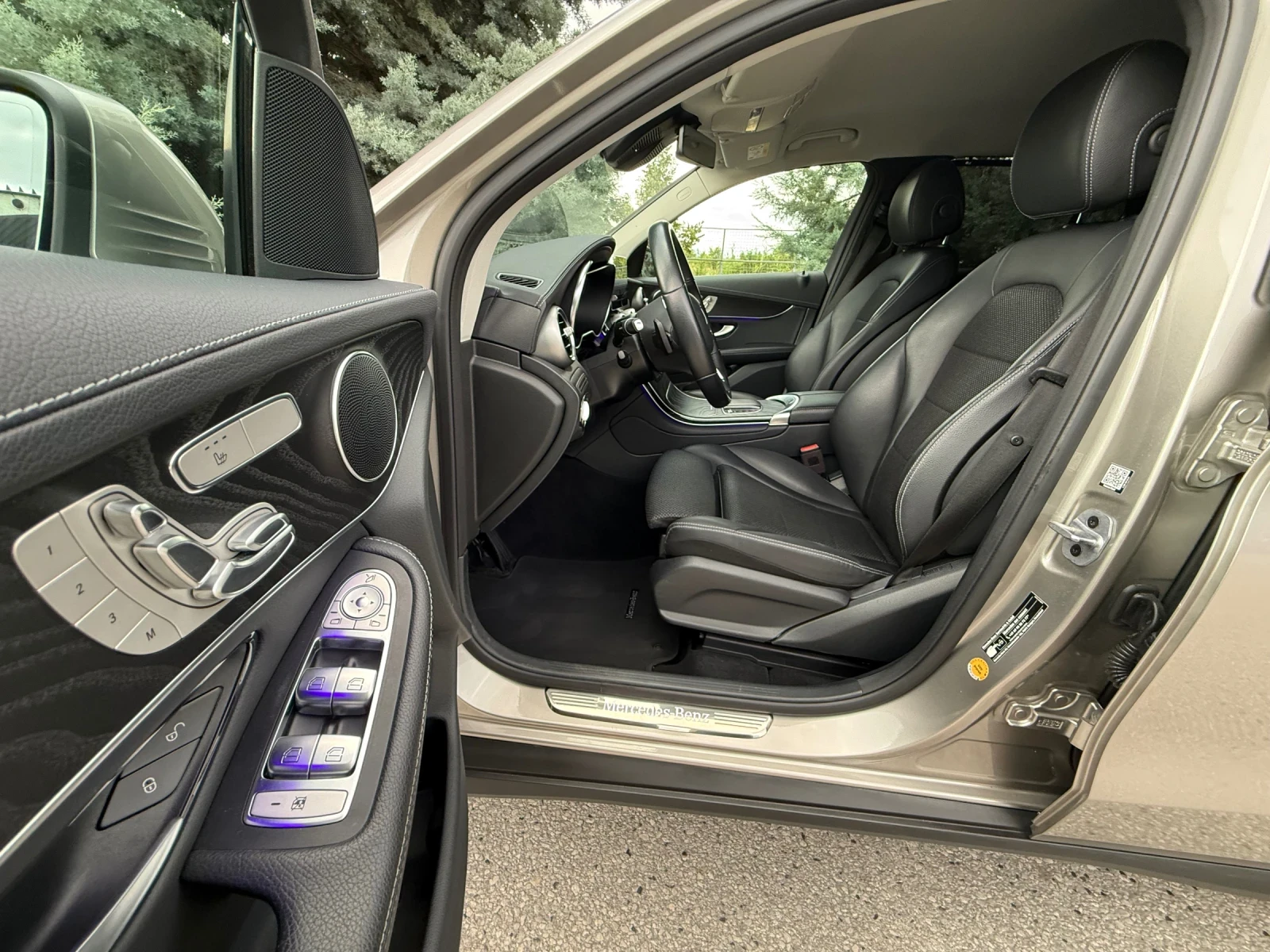 Mercedes-Benz GLC 220, снимка 9 - Автомобили и джипове - 55398418