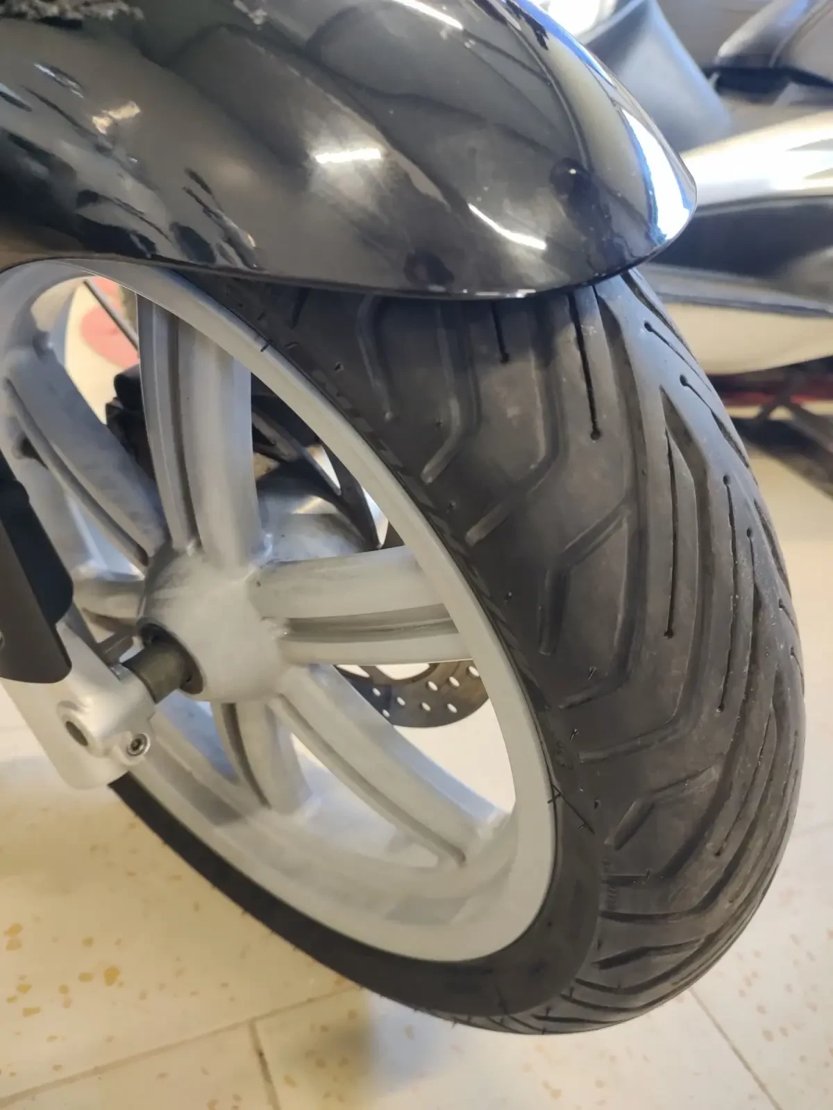 Aprilia 125 SportCity - изображение 7
