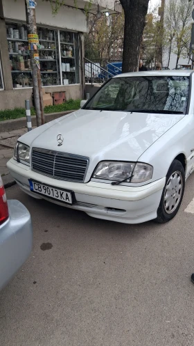 Mercedes-Benz C 220, снимка 3